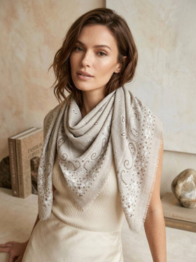 Paisley kaulahuivi vaalea beige
