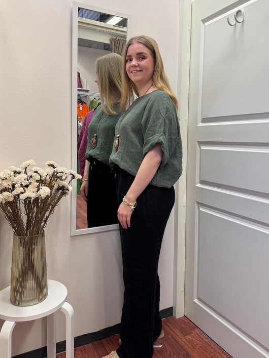 Manta pellavahousut musta