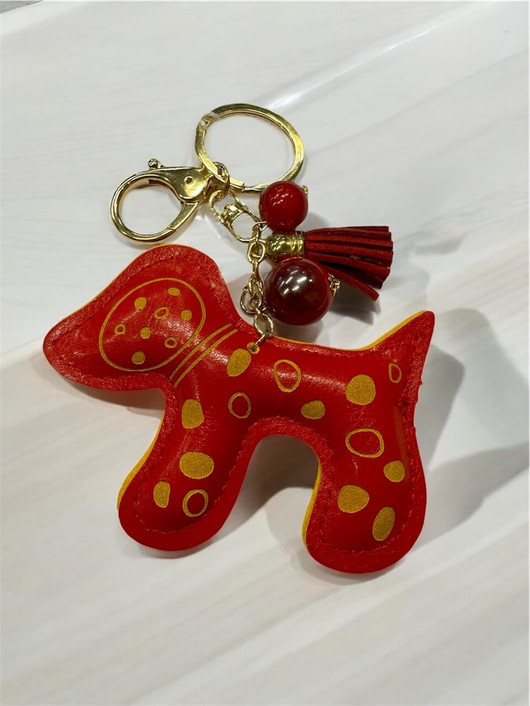 Avaimenperä koira punainen