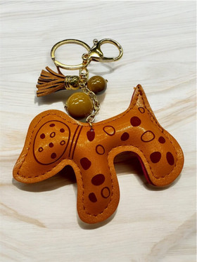 Avaimenperä koira ruskea