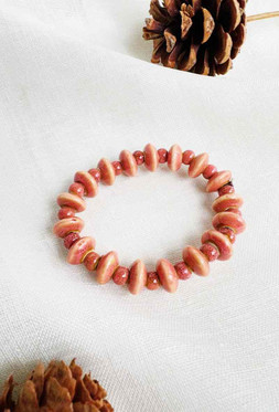 Keraaminen rannekoru helmet punainen