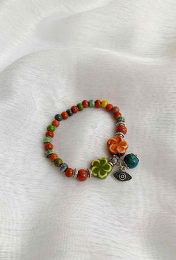 Keraaminen rannekoru kukat