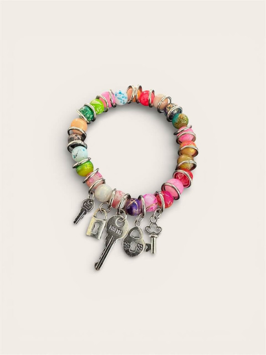 Lucy rannekoru monivärinen