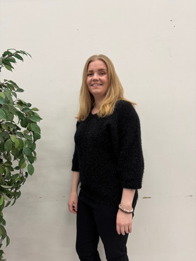 Miisa neulepusero musta