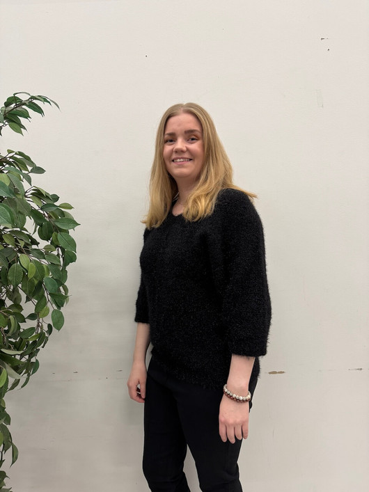 Miisa neulepusero musta