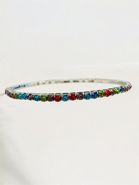 Käsikoru kivet monivärinen