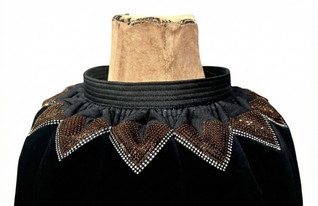 sahanpiikki ruskea 2rivi nauhalla