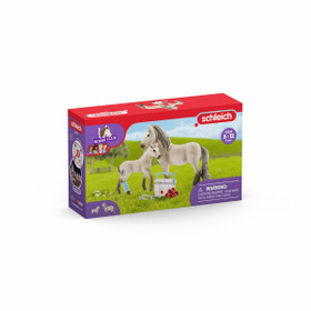 Schleich Hevosten ensiapupakkaus 42430