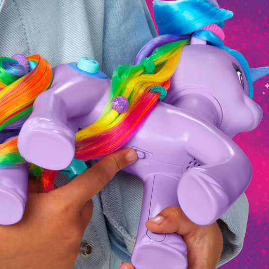 My Little Pony Rainbow Styles Izzy Moonbow ponihahmo äänillä