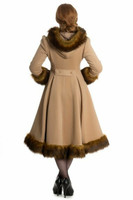 Hupullinen talvitakki, beige. Ale tuote, ei vaihto-palautusoikeutta!