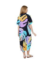 Kuviollinen kevyesti A linjainen mekko. One size