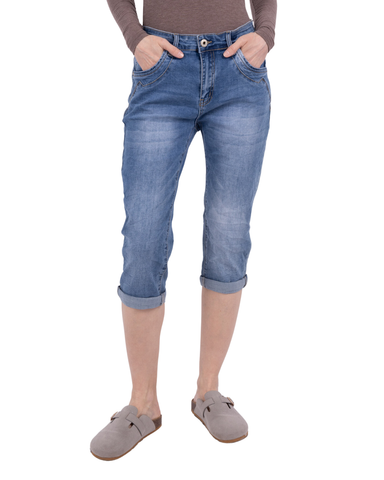 Kulutuspestyt joustavat farkkucaprit. Korkea vyötärökorkeus. Myös  Plus koot