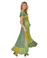 Saija mekko<3 Perhoshihallinen maksimekko, vihreä, kullan hohtoinen!