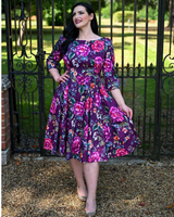 Hibiscus, Lilan sävyinen hihallinen kellomekko. Plus koot!