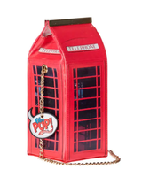  Laukku joka on englantilainen puhelinkoppi