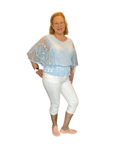 Valkoiset farkkushortsit pitkällä lahkeella, eri värejä!