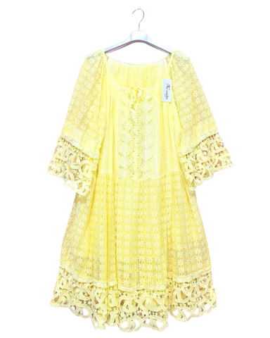 Pitsimekko. Plus koot. Eri värejä