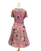 Paisley, perhoshihallinen kellomekko