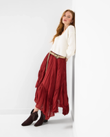 Kaunis boho tyylinen kerrostettu hame