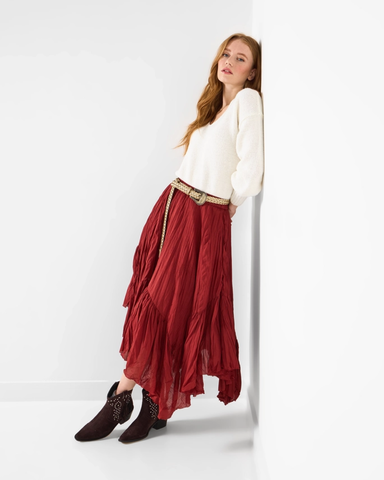 Kaunis boho tyylinen kerrostettu hame