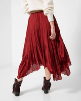 Kaunis boho tyylinen kerrostettu hame