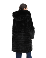 Kääntötakki.Kiiltäväpintainen toppatakki ja karvatakki. Plus koot!