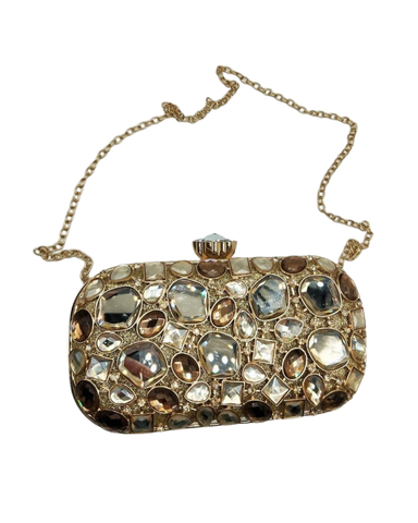 Minaudière, pieni, korumainen naisten juhla-iltalaukku. Eri värejä