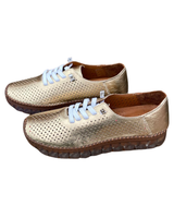 Kullanväriset nahkatennarit/tossut. Vain Helmestä!