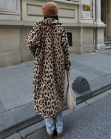 Leopardi, pehmeä keinoturkistakki