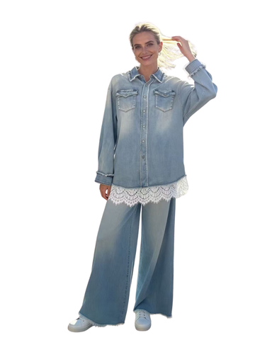  Korkeavyötäröiset leveälahkeiset ohuet vaaleat farkut 