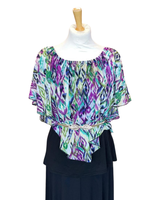 Liehukepusero, jossa ohut kultalanka koristeena. Yksi koko, 3 väriä.