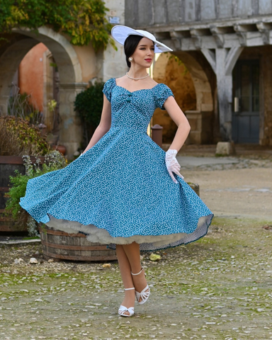 Laila, Klassinen Polka dot kellomekko