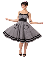 Mel, mustavalkoinen kellomekko. Sweetheart pääntie