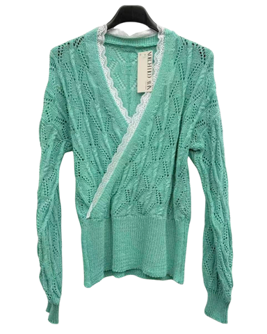  Keväinen pitsikoristeinen puuvillaneulepusero. One size. Eri värejä.