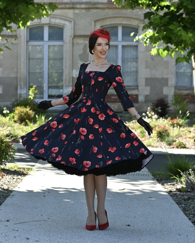 Rain, Unikkokukkainen  hihallinen kellomekko