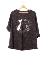 Kissapusero, paljeteilla ja timanttikoristeilla