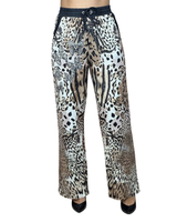  Sporttiset, suoralahkeiset, timanttiset ja näyttävät perhos housut