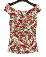 Hurmaava kesäinen offshoulder kukkatoppi, 2 kokoa