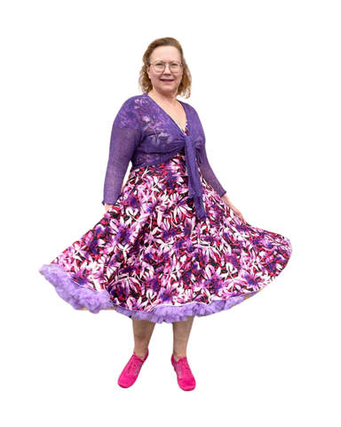 Violetta, perhoshihallinen kellomekko