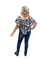 Sofia. Musta/luonnonvalkoinen liehukepusero