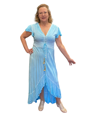 Saija mekko<3 Perhoshihallinen maksimekko, kaunis vaaleansininen väri!