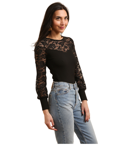 Musta pitsipusero – tyylikkyyttä ja naisellisuutta, koot S-XXL