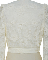 Pitsinen kietaisujakku luonnonvalkoisena