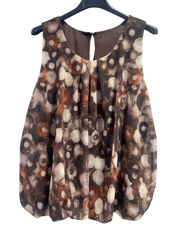 Kuviollinen hihaton viskoositoppi. Lyhyempi malli. Eri kuoseja