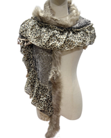 Pitsihuivi karvareunuksella jossa leopardiprintti