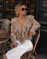 Romantic Ruffled -röyhelöneulepusero. Tiilenpunainen ja Beige One size
