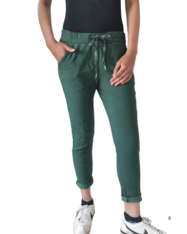 Yksivärinen joustava kapea ihmehousu. Pienempi S-XL koko, eri värejä!