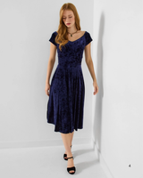 Ellie, samettinen  vintage kellomekko. Vain Helmestä!