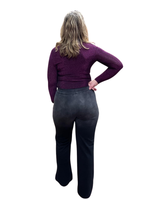 Suoralahkeiset timanttiset housut