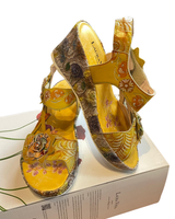 Laura Vitan facdiao 42 keltainen kiilakorko nahkasandaali